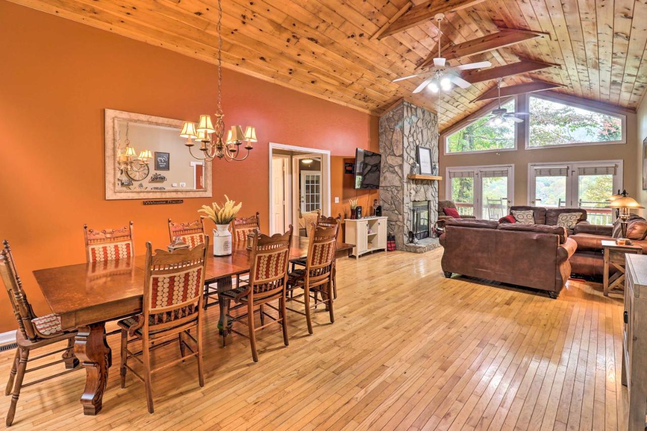 Rustic Red Cabin With Deck In Maggie Valley Club! Eksteriør bilde