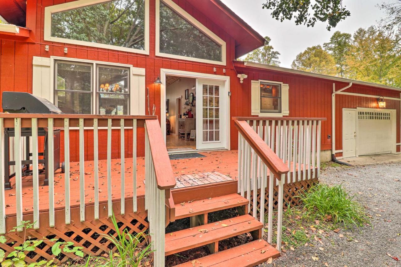 Rustic Red Cabin With Deck In Maggie Valley Club! Eksteriør bilde